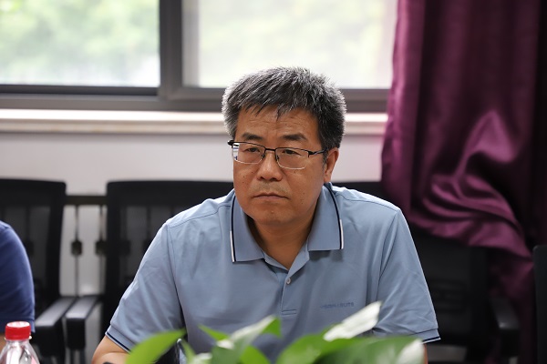 kaiyuncom官方网站党委书记兼院长赵延安教授主持研讨会.JPG